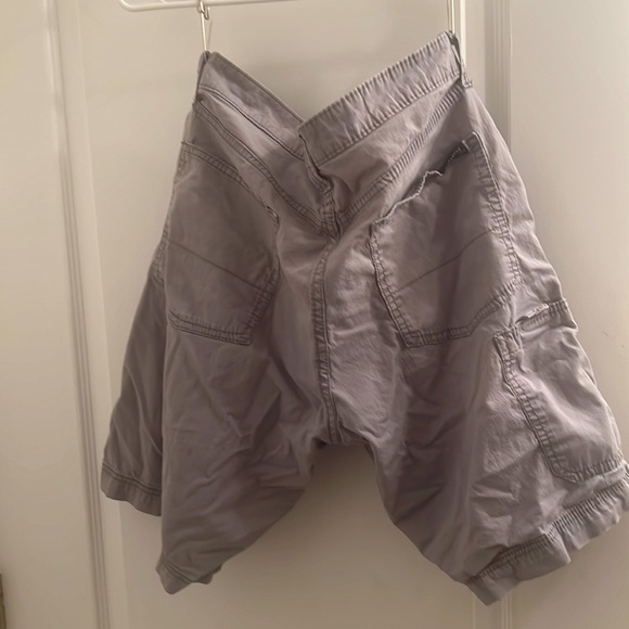Six pockets shorts - Picture 2 of 6